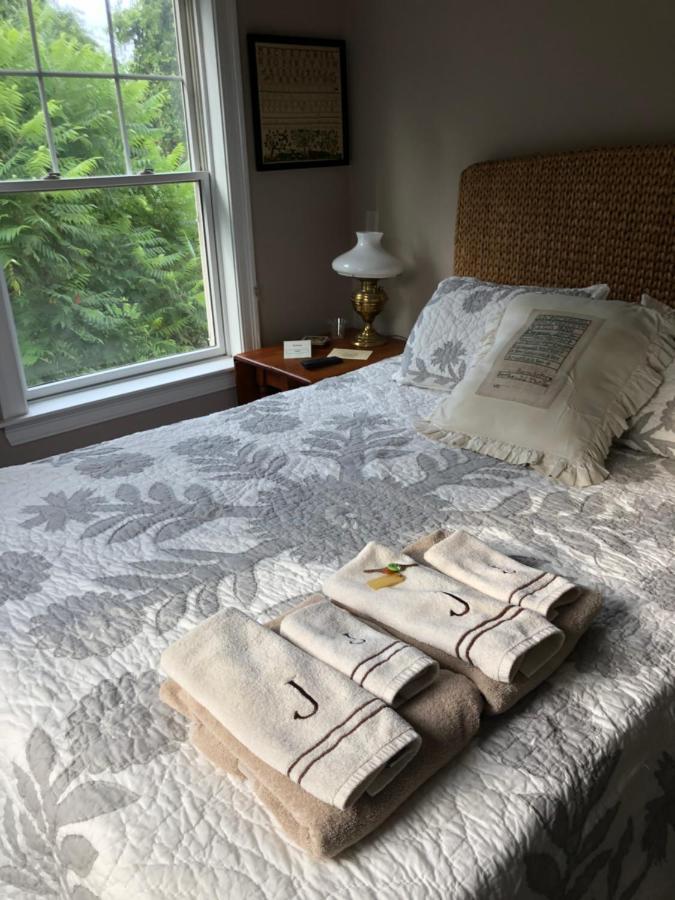 Josephine'S On The Bay Bed And Breakfast ハル エクステリア 写真